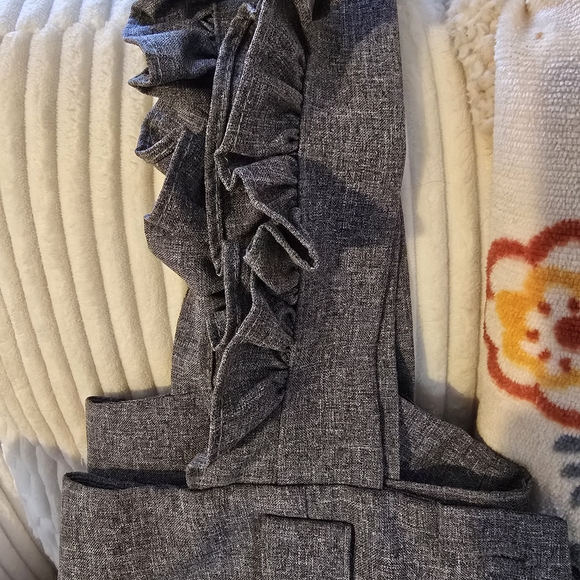 Gray Ruffled Sleeve Top - Picture 2 of 6